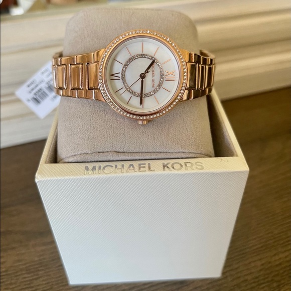 Women’s Michael Kors Watch - Picture 3 of 6